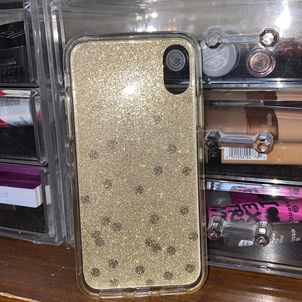KATE SPADE White with Gold polka-dots phone case. IPhone XS